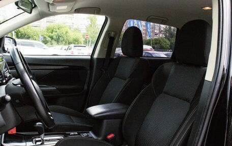 Mitsubishi Outlander III рестайлинг 3, 2021 год, 2 779 000 рублей, 15 фотография