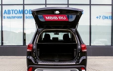 Mitsubishi Outlander III рестайлинг 3, 2021 год, 2 779 000 рублей, 19 фотография