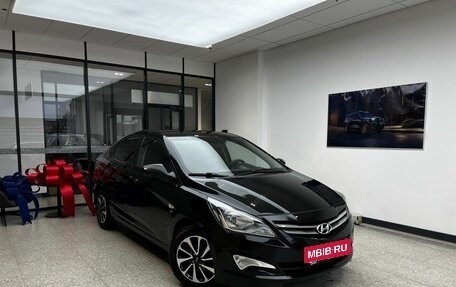 Hyundai Solaris II рестайлинг, 2015 год, 1 000 000 рублей, 3 фотография