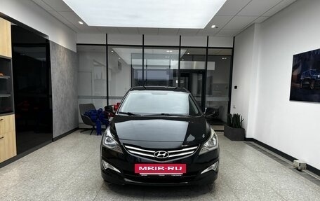 Hyundai Solaris II рестайлинг, 2015 год, 1 000 000 рублей, 2 фотография