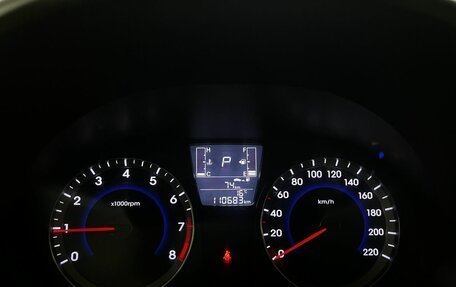 Hyundai Solaris II рестайлинг, 2015 год, 1 000 000 рублей, 11 фотография