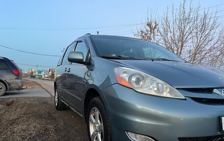 Toyota Sienna II рестайлинг, 2006 год, 1 200 000 рублей, 3 фотография
