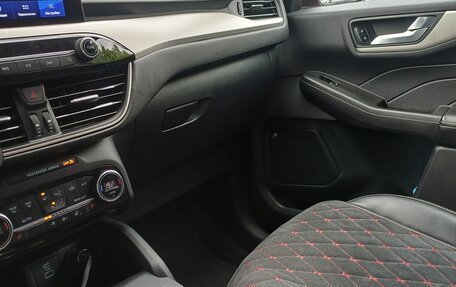 Ford Escape, 2021 год, 2 100 000 рублей, 20 фотография