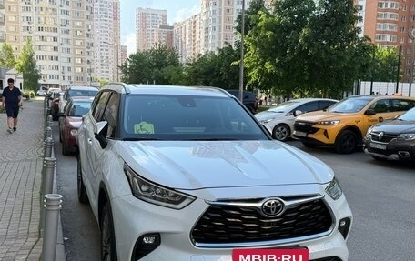 Toyota Highlander, 2025 год, 5 100 000 рублей, 6 фотография