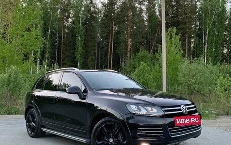 Volkswagen Touareg III, 2010 год, 2 800 000 рублей, 2 фотография