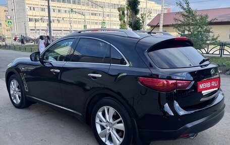 Infiniti QX70, 2016 год, 3 300 000 рублей, 4 фотография