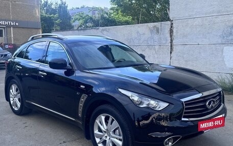Infiniti QX70, 2016 год, 3 300 000 рублей, 2 фотография
