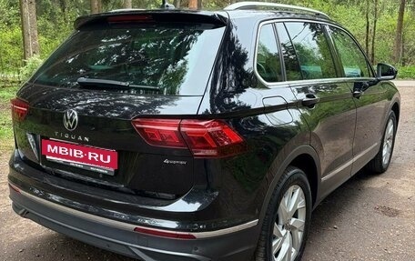 Volkswagen Tiguan II, 2021 год, 3 950 000 рублей, 3 фотография