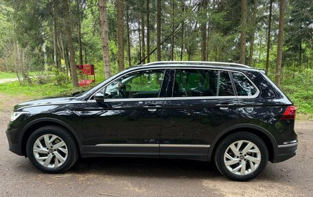 Volkswagen Tiguan II, 2021 год, 3 950 000 рублей, 5 фотография