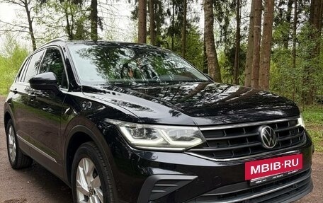 Volkswagen Tiguan II, 2021 год, 3 950 000 рублей, 7 фотография