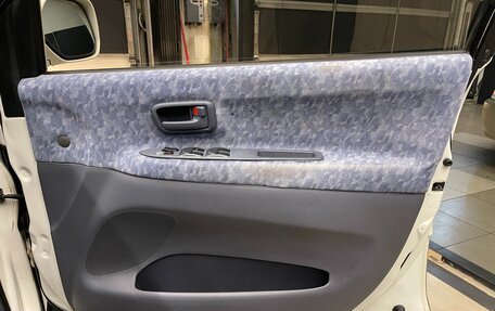 Toyota Ipsum II, 1999 год, 550 000 рублей, 7 фотография
