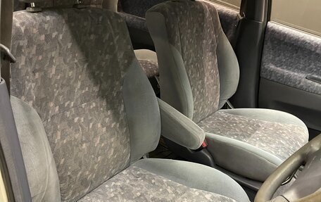 Toyota Ipsum II, 1999 год, 550 000 рублей, 8 фотография