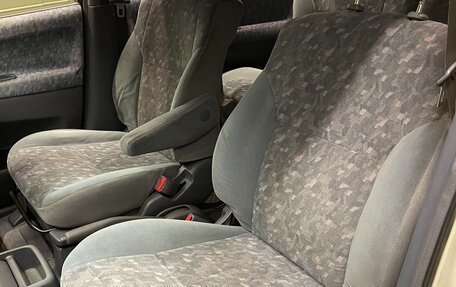 Toyota Ipsum II, 1999 год, 550 000 рублей, 16 фотография