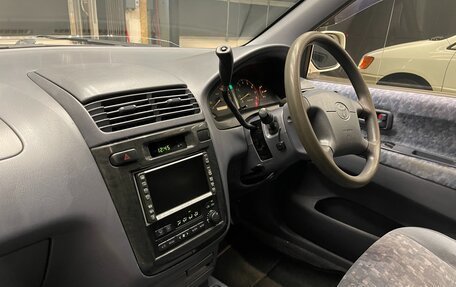 Toyota Ipsum II, 1999 год, 550 000 рублей, 13 фотография