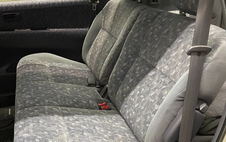 Toyota Ipsum II, 1999 год, 550 000 рублей, 18 фотография