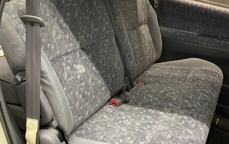 Toyota Ipsum II, 1999 год, 550 000 рублей, 20 фотография