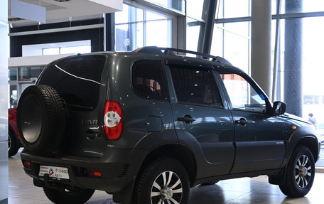 Chevrolet Niva I рестайлинг, 2011 год, 595 000 рублей, 5 фотография