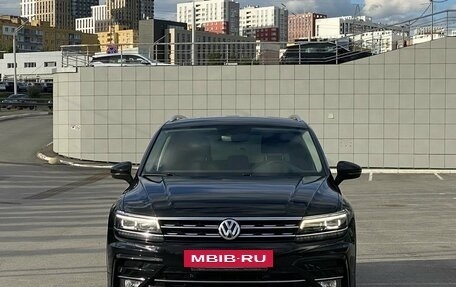 Volkswagen Tiguan II, 2018 год, 2 920 000 рублей, 2 фотография