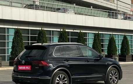 Volkswagen Tiguan II, 2018 год, 2 920 000 рублей, 6 фотография