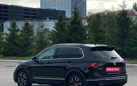 Volkswagen Tiguan II, 2018 год, 2 920 000 рублей, 4 фотография
