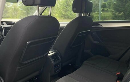 Volkswagen Tiguan II, 2018 год, 2 920 000 рублей, 15 фотография