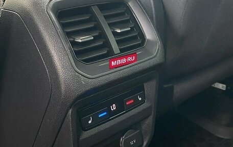 Volkswagen Tiguan II, 2018 год, 2 920 000 рублей, 16 фотография