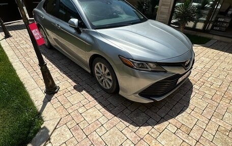 Toyota Camry, 2017 год, 2 500 000 рублей, 2 фотография