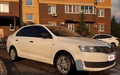 Skoda Rapid I, 2015 год, 930 000 рублей, 3 фотография