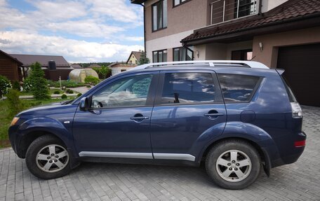 Mitsubishi Outlander III рестайлинг 3, 2008 год, 800 000 рублей, 4 фотография