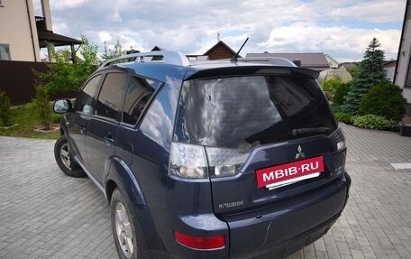 Mitsubishi Outlander III рестайлинг 3, 2008 год, 800 000 рублей, 3 фотография