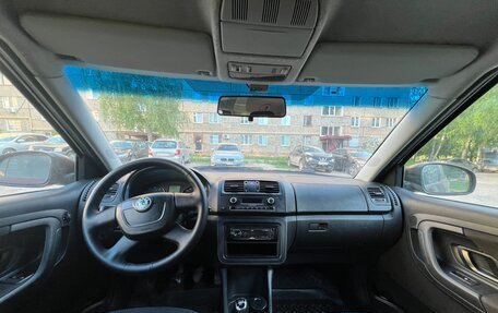 Skoda Fabia II, 2011 год, 388 000 рублей, 5 фотография