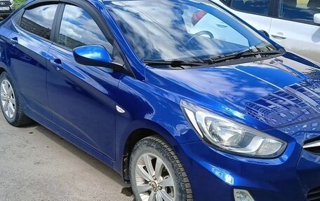 Hyundai Solaris II рестайлинг, 2012 год, 825 000 рублей, 3 фотография