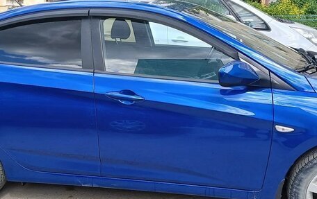 Hyundai Solaris II рестайлинг, 2012 год, 825 000 рублей, 5 фотография