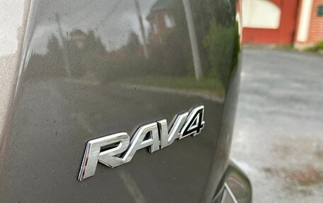 Toyota RAV4, 2017 год, 2 270 000 рублей, 6 фотография