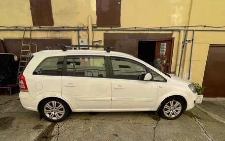 Opel Zafira B, 2012 год, 550 000 рублей, 2 фотография