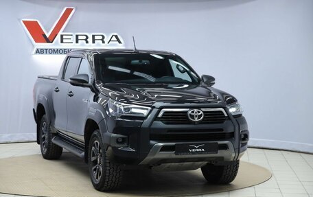 Toyota Hilux VIII, 2021 год, 5 750 000 рублей, 3 фотография