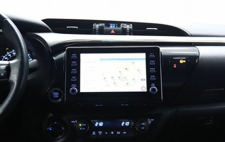 Toyota Hilux VIII, 2021 год, 5 750 000 рублей, 13 фотография