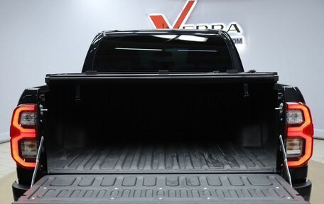 Toyota Hilux VIII, 2021 год, 5 750 000 рублей, 16 фотография