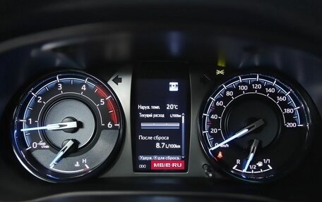 Toyota Hilux VIII, 2021 год, 5 750 000 рублей, 9 фотография