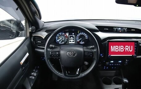 Toyota Hilux VIII, 2021 год, 5 750 000 рублей, 12 фотография