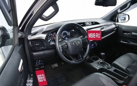 Toyota Hilux VIII, 2021 год, 5 750 000 рублей, 10 фотография