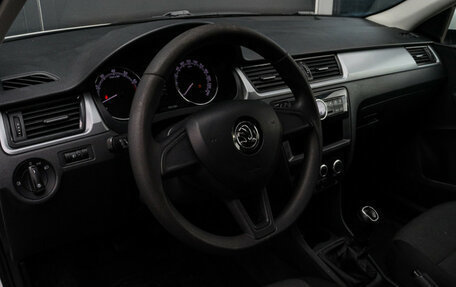 Skoda Rapid I, 2017 год, 1 150 000 рублей, 13 фотография