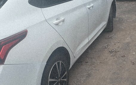 Hyundai Solaris II рестайлинг, 2019 год, 650 000 рублей, 2 фотография