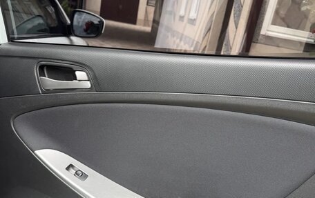 Hyundai Solaris II рестайлинг, 2014 год, 1 220 000 рублей, 16 фотография