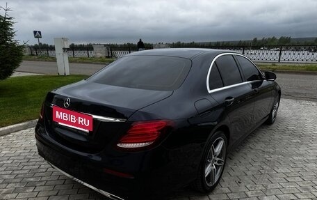 Mercedes-Benz E-Класс, 2019 год, 3 400 000 рублей, 14 фотография