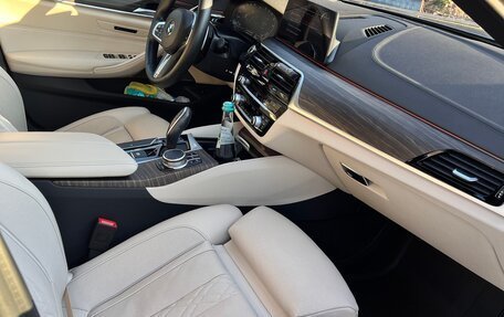 BMW 5 серия, 2019 год, 5 900 000 рублей, 8 фотография