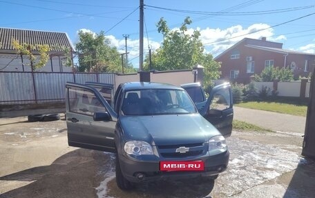 Chevrolet Niva I рестайлинг, 2014 год, 560 000 рублей, 2 фотография