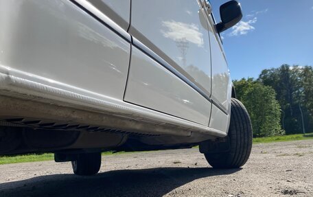 Volkswagen Caravelle T5, 2011 год, 1 990 000 рублей, 12 фотография