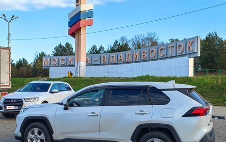 Toyota RAV4, 2025 год, 3 690 000 рублей, 6 фотография