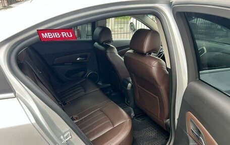 Chevrolet Cruze II, 2013 год, 799 999 рублей, 13 фотография